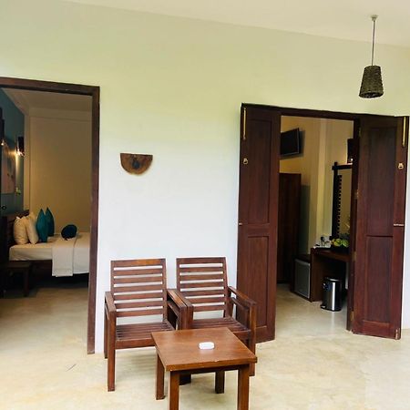 Garcinia Leaf Hotel Хикадува Екстериор снимка
