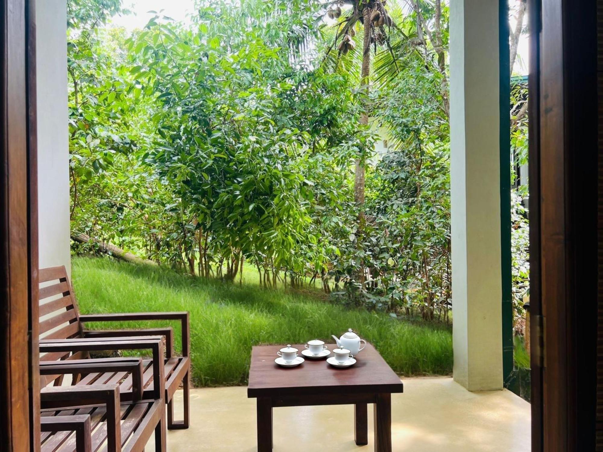 Garcinia Leaf Hotel Хикадува Екстериор снимка
