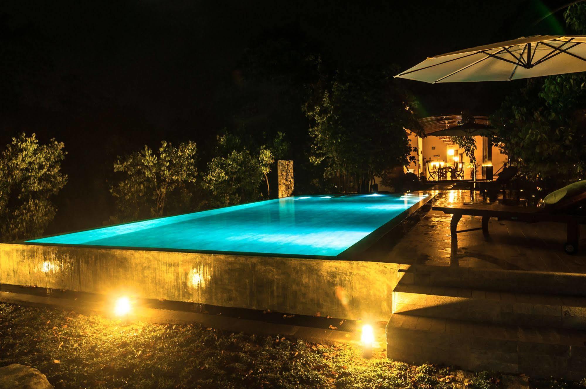Garcinia Leaf Hotel Хикадува Екстериор снимка